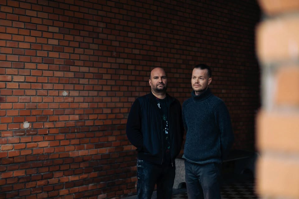 Koncert v Art cafe : Robert Pospiš a Martin Sillay