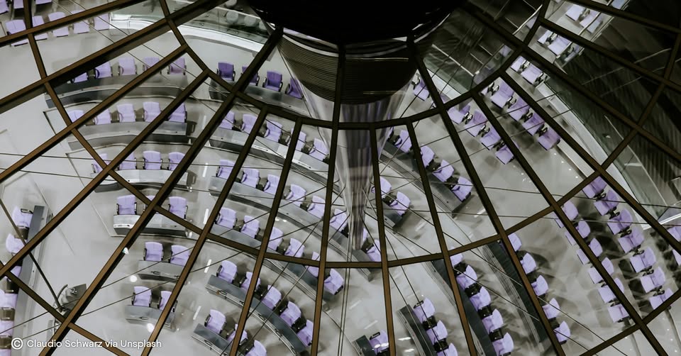 »Ganztägiger Besuch im Bundestag« – Ausflug