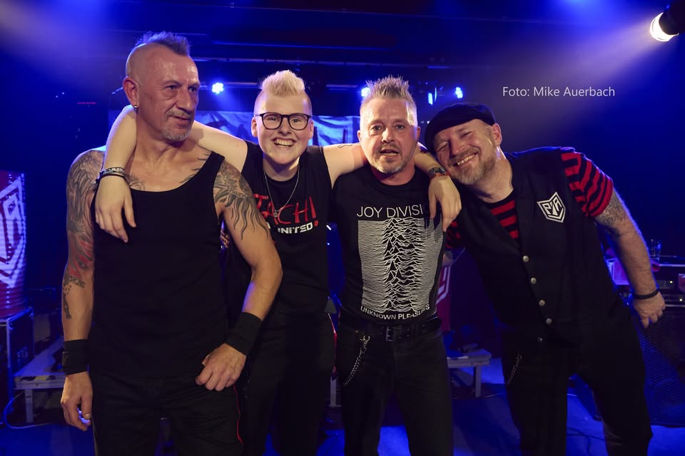 PIA UNITED-D+Cruor Hilla-Punk/BLN+DJ Lobotomy