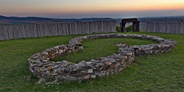 KLENOTY ŽENSKEJ SPIRITUALITY SLOVENSKA A OSLAVA JESENNEJ ROVNODENNOSTI