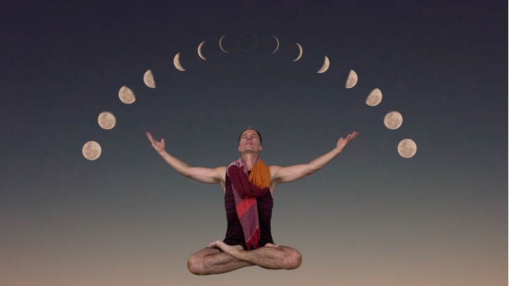 Chandra Full Moon Flow with Simon Rowe