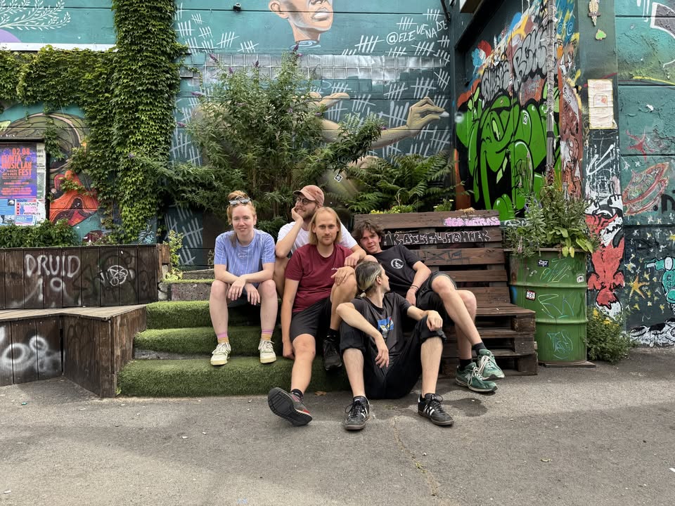 BSK [be:əs:ka:] + Das Aus Der Jugend
