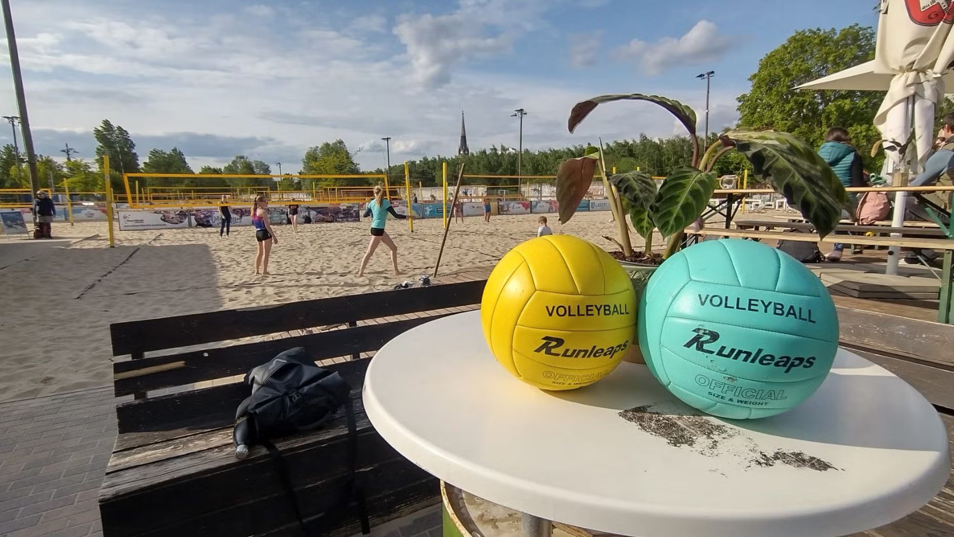 Terrible Beachvolleyball (Sunday afternoon)