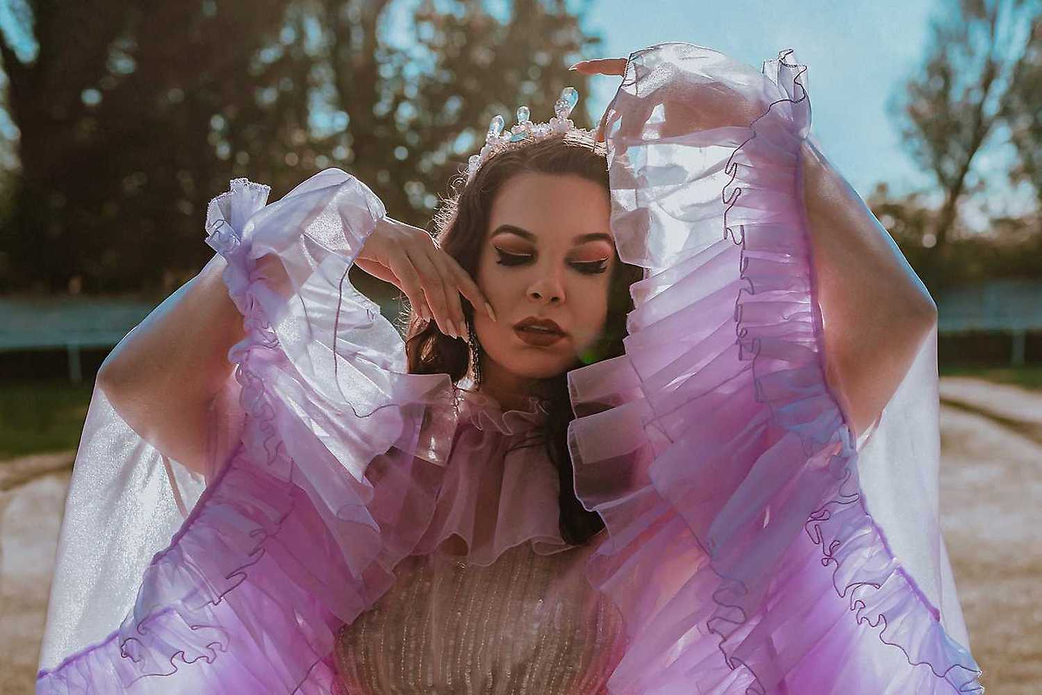 Lady Vivian – Burlesque show