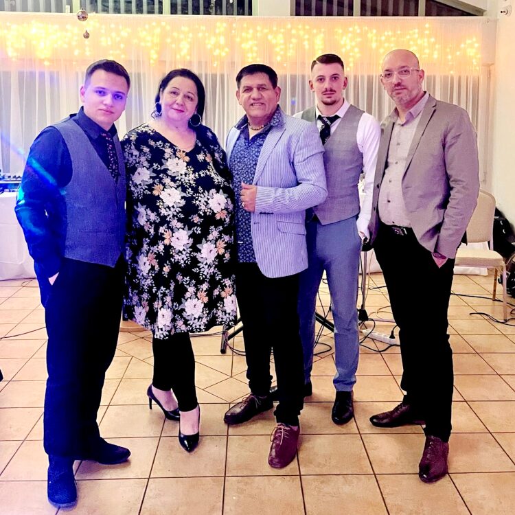 Sendreiovci gypsy band