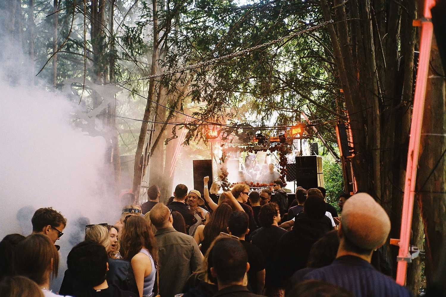 KOMIKS Garden Rave: John Talabot & DJ THC – Day & Night