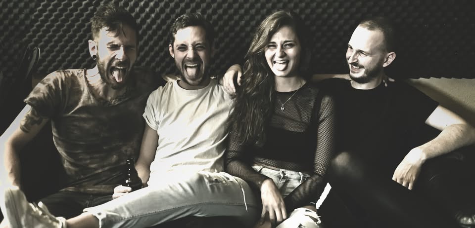 LOTTALÄRM (Punkrock, Berlin) + Imbiß (Punk, Berlin)