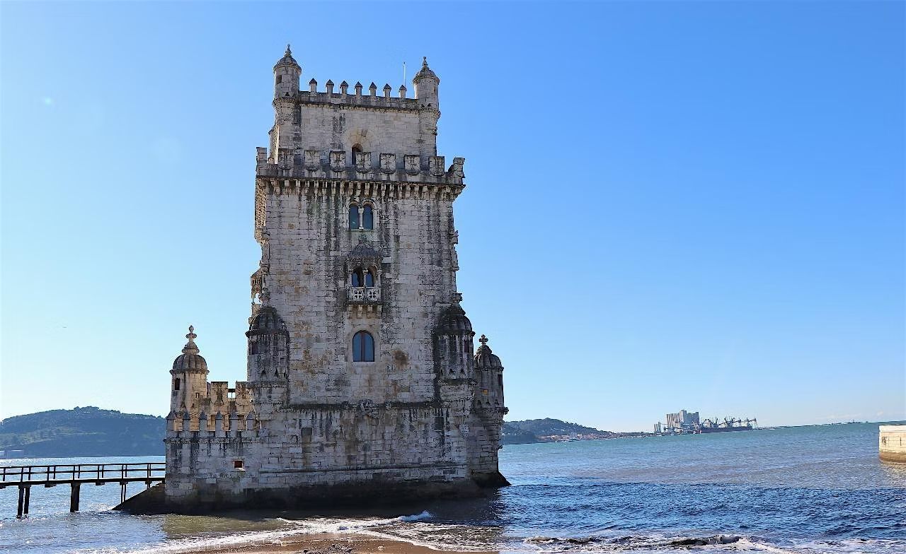 Historical Belem Outdoor Escape Game: Mysterious Map Hunt