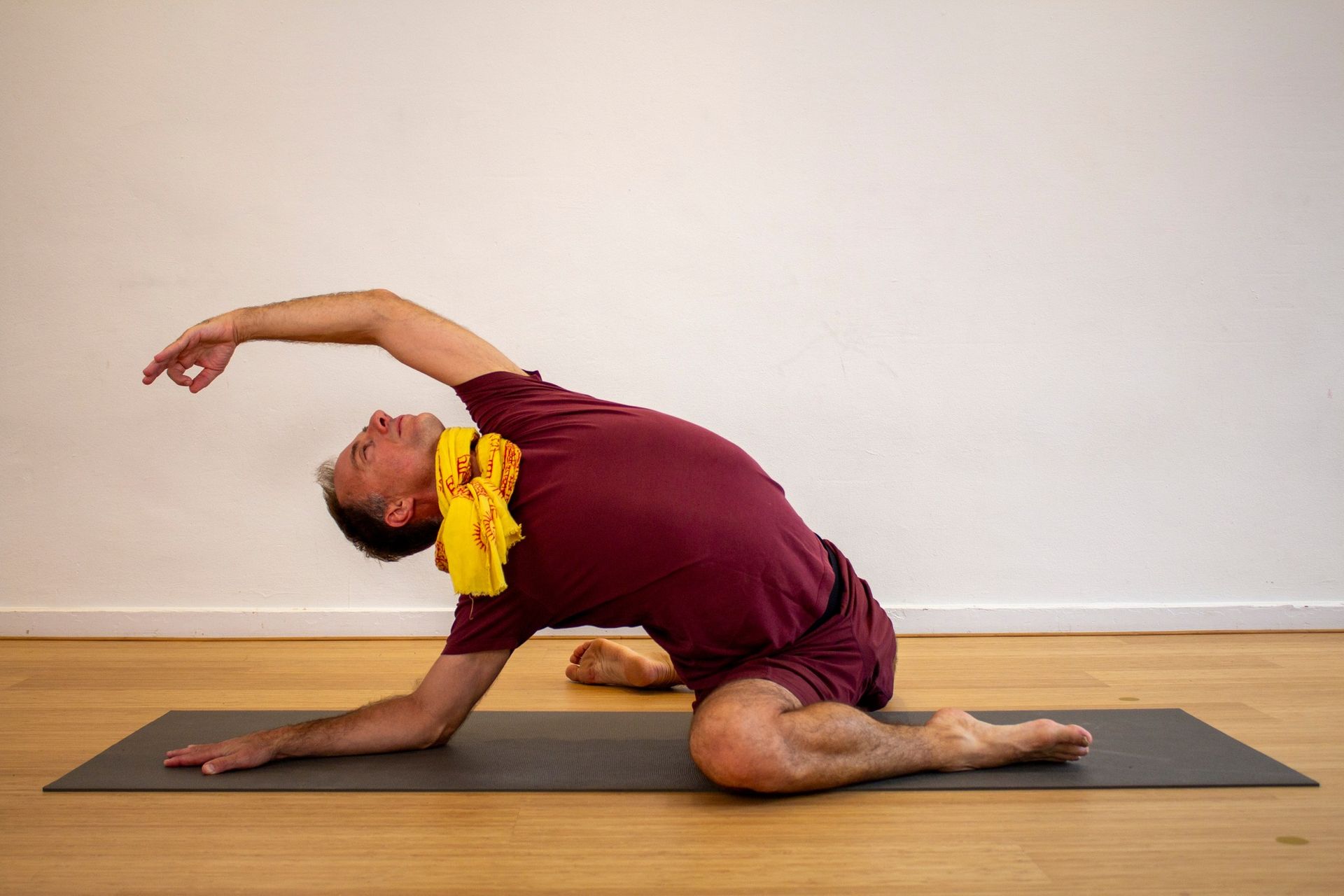 Gentle & Restorative Vinyasa Yoga 30 hr Training with Simon