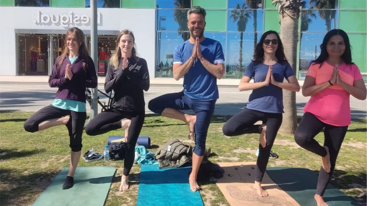 Yoga Beach Barcelona 🌍 Strength and Energy