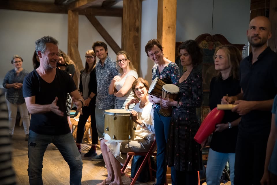 Prague Guitar Forum  // KYTARA ZÁŘÍ