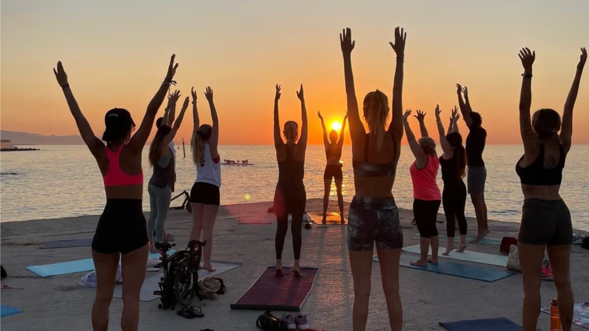 SUNRISE YOGA BY THE SEA. 90 MIN PRANYAMA, ASANA, MEDITATION