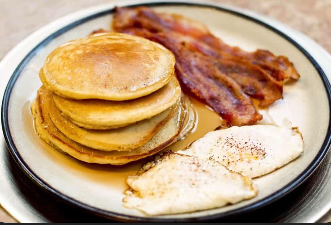 Breakfast at Sunny’s and an easy walk along the Tualatin River Greenway.