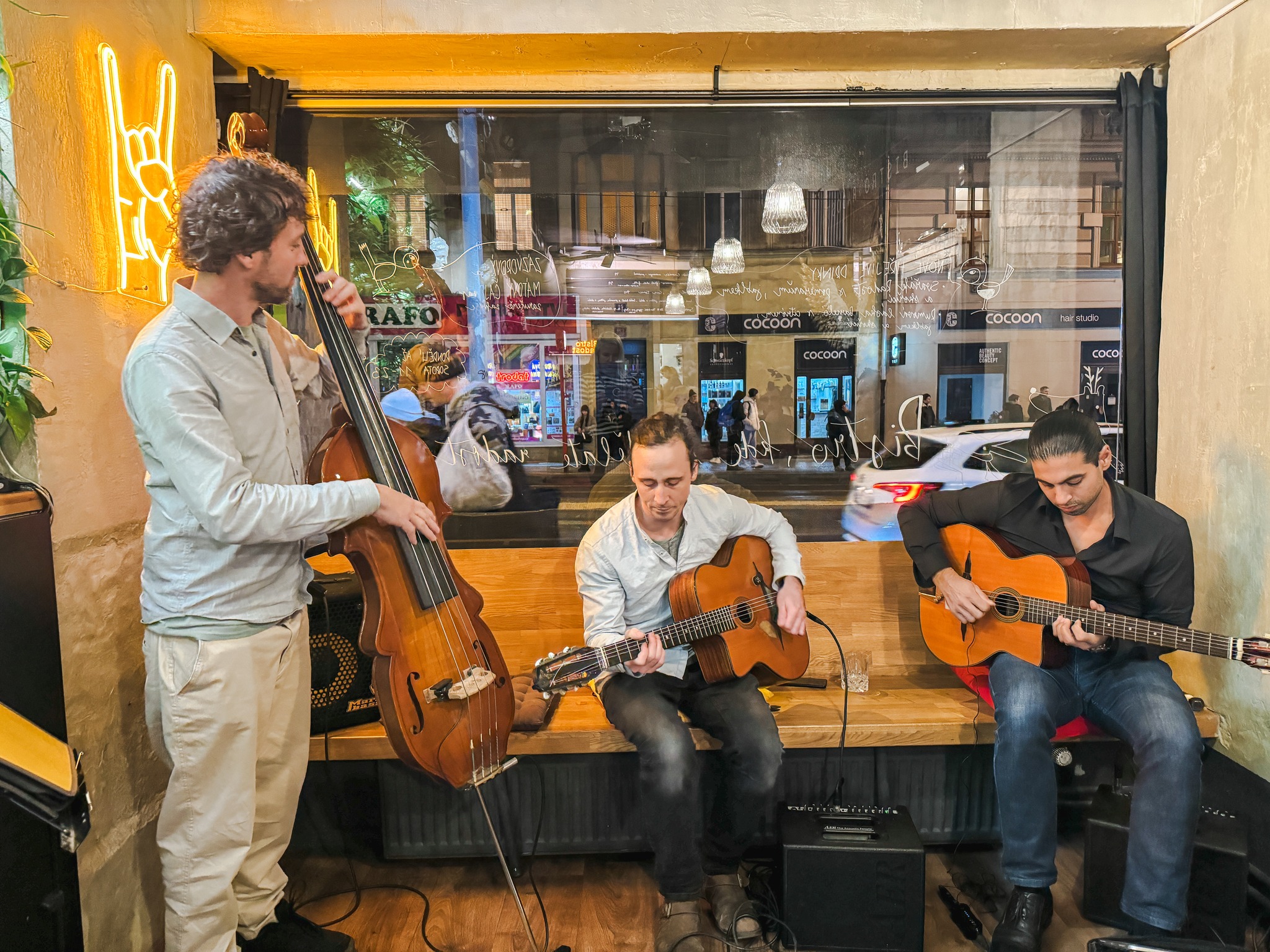Květnový jazz manouche v Bistru Radost: Večer s Trio André
