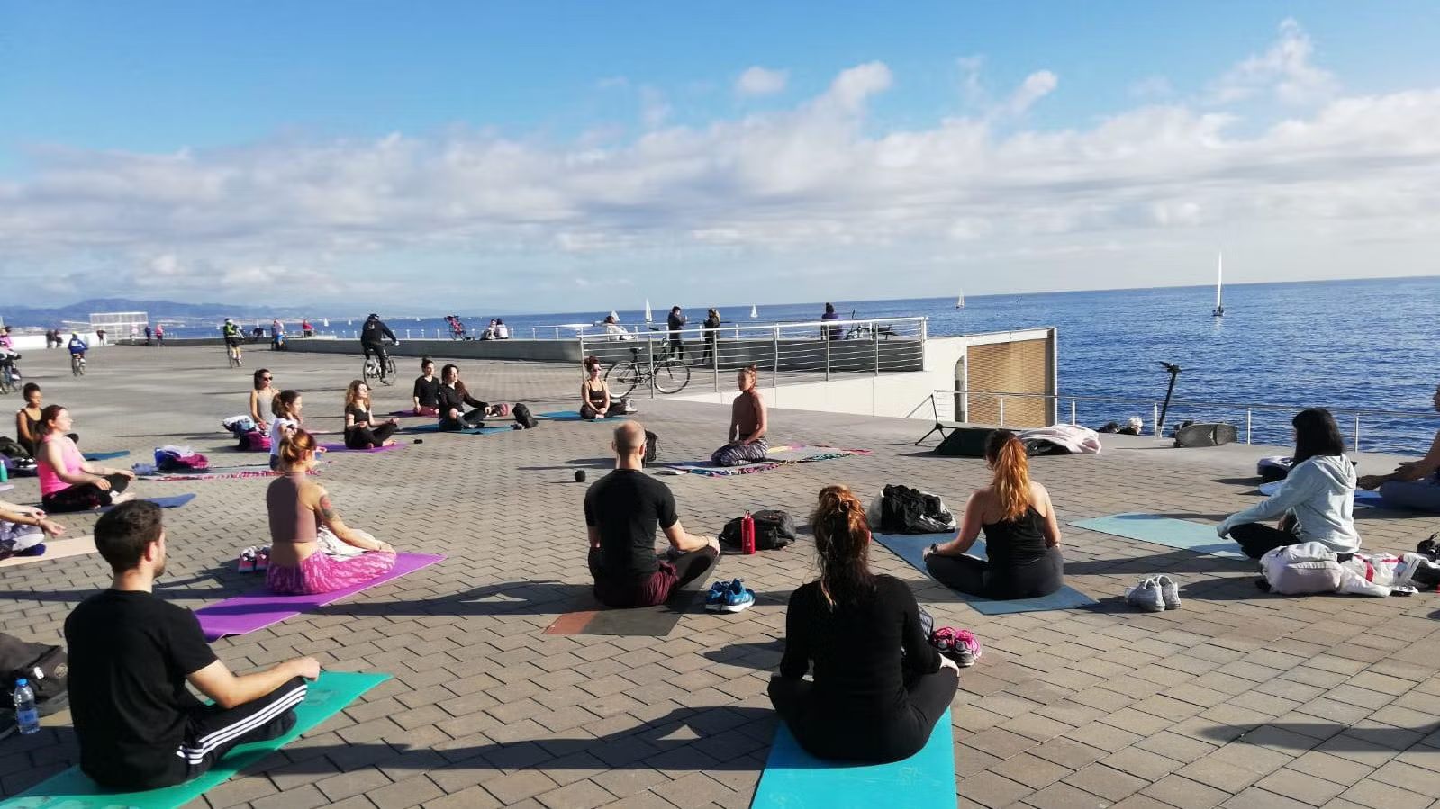 90´ YOGA BY THE SEA SUNDAYS