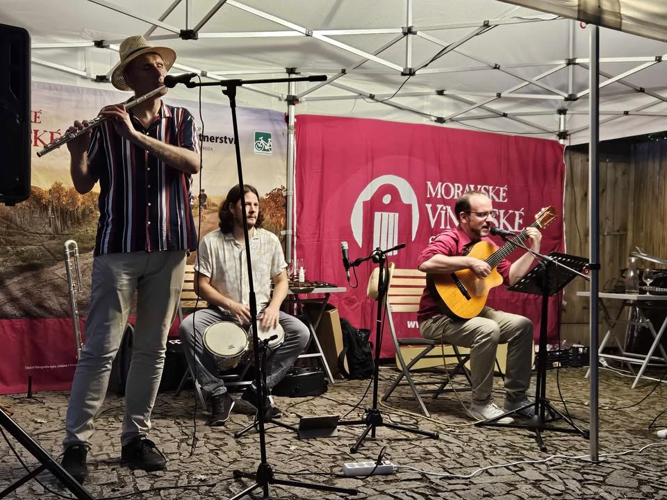SABOR LATINO TRIO V POSLECHU - ZRUŠENO