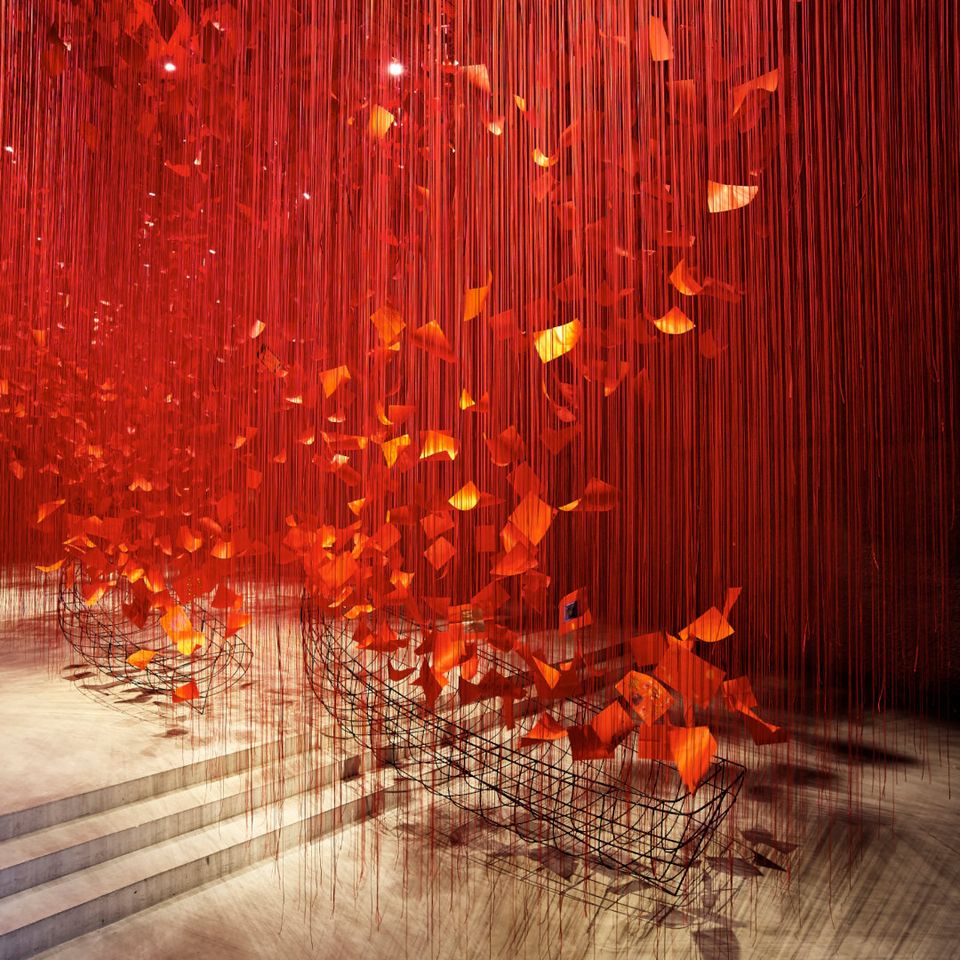 Výstava: Shiota Chiharu – Neklidná duše / 【展覧会】塩田千春「彷徨う魂」