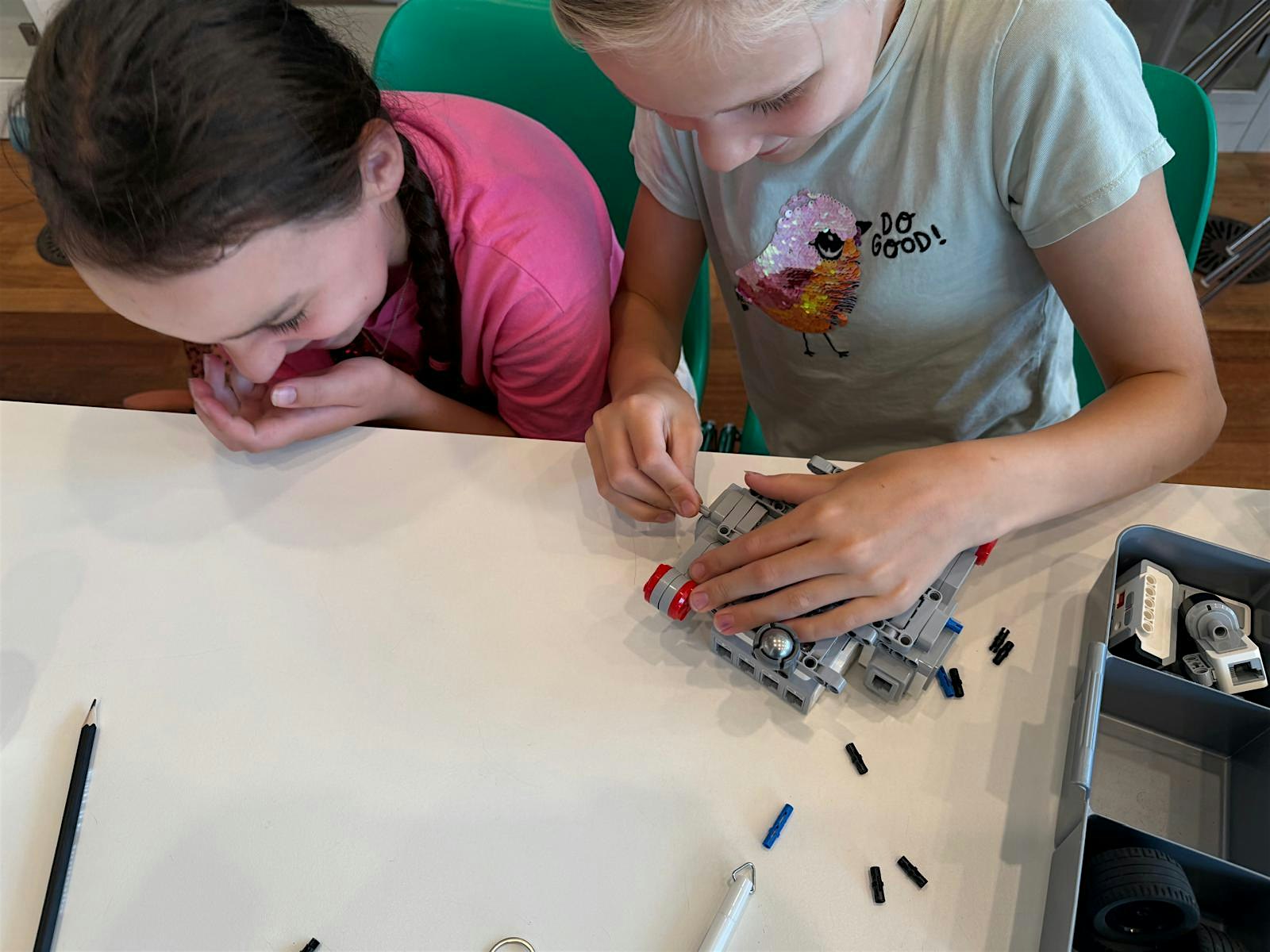 NewTechKids Thurs. Try It Out' Workshop at OBA Centraal: September 4, 2025