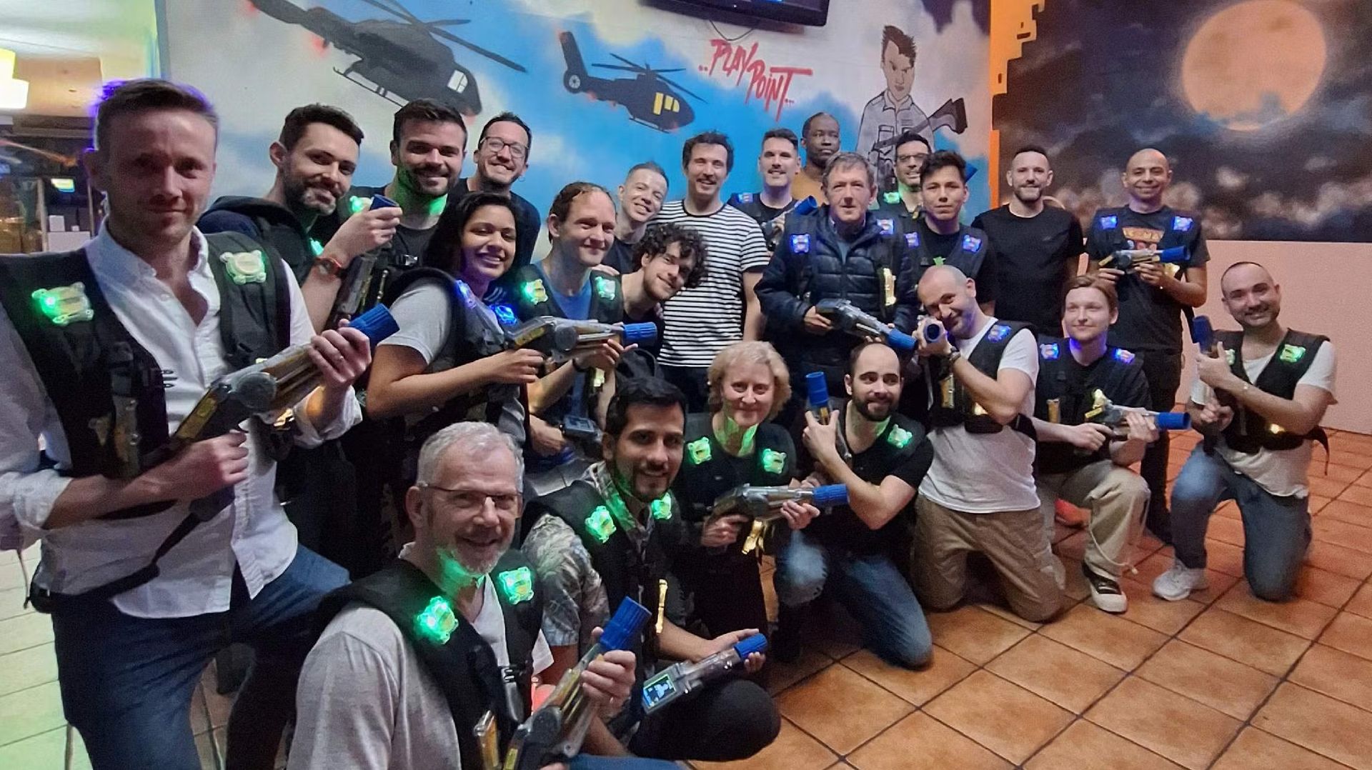 🌈 QUEER 🔫 LASER TAG & 💃 PARTY 🪩🕺 FIESTA 🥳!
