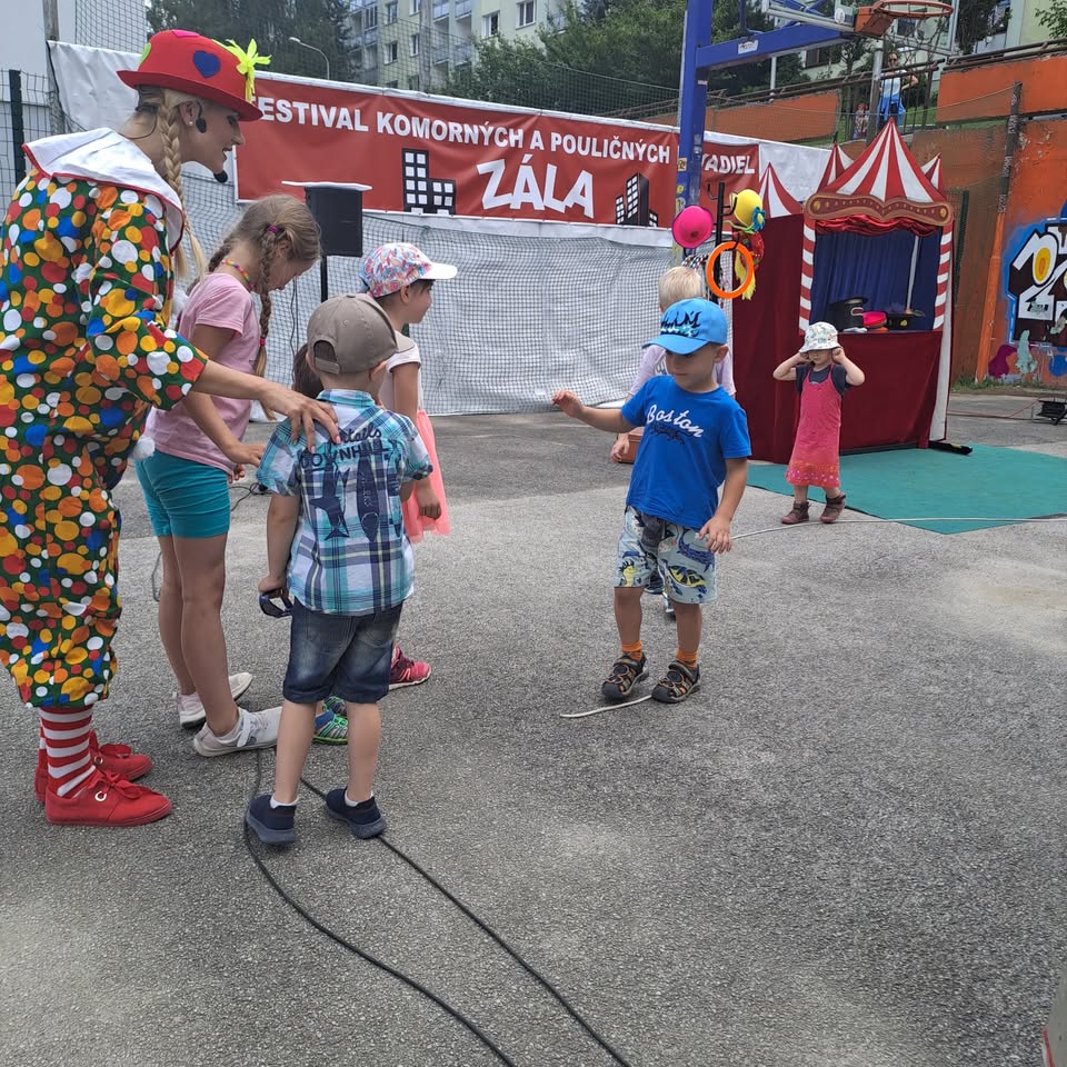 ZÁLA - FESTIVAL KOMORNÝCH A POULIČNÝCH DIVADIEL