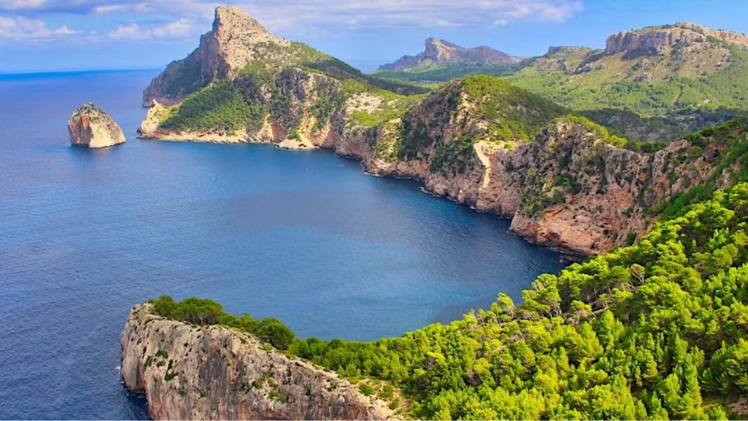 Hiking & Exploring Mallorca over Autumn