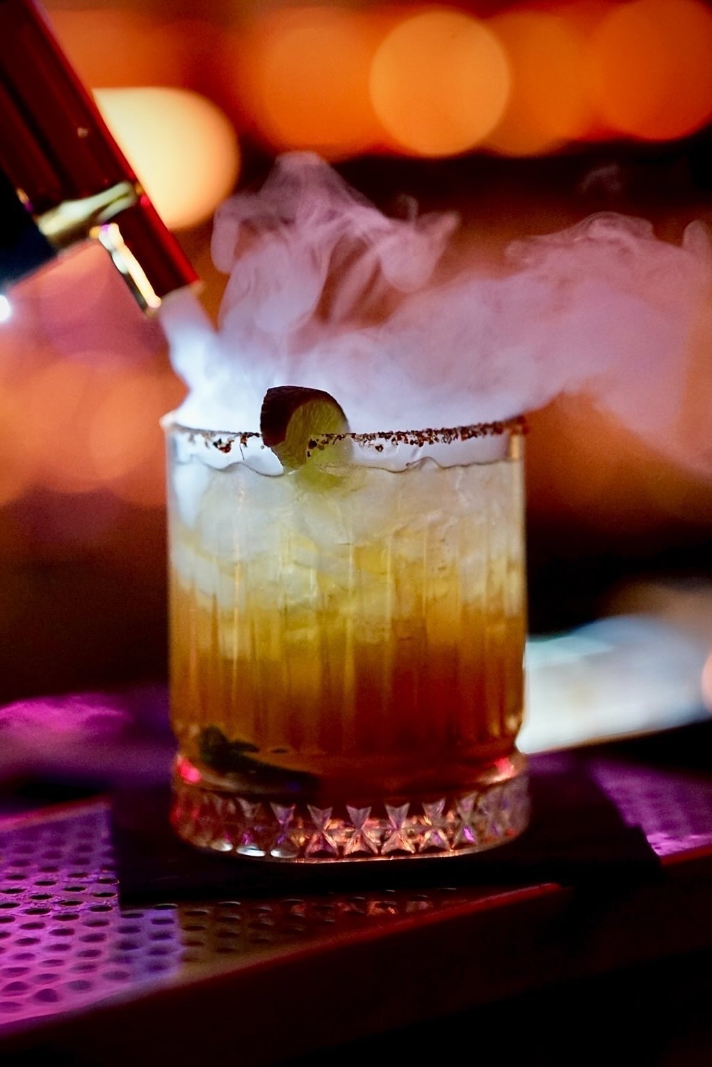 Cocktail bar DJ set / Julia Costa b2b Nick Riley & Fizz djs