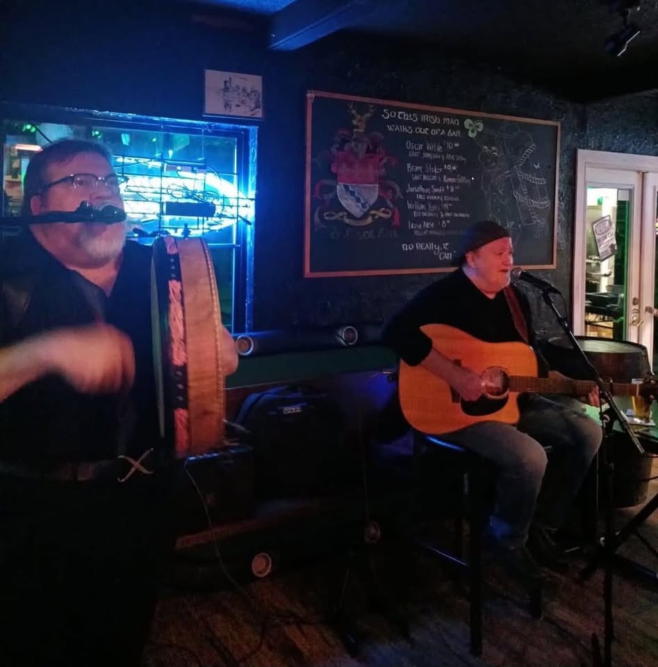 Peter Yeates and Ken Larson play at Whelan's Irish Pub