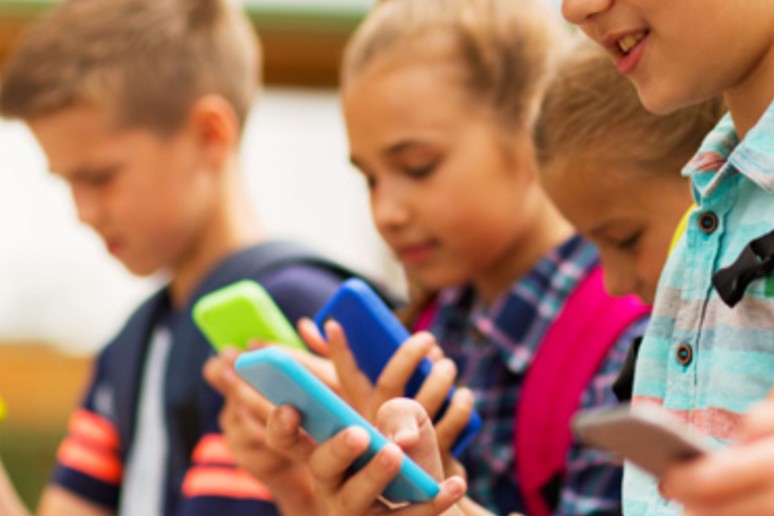How correctly on digital education