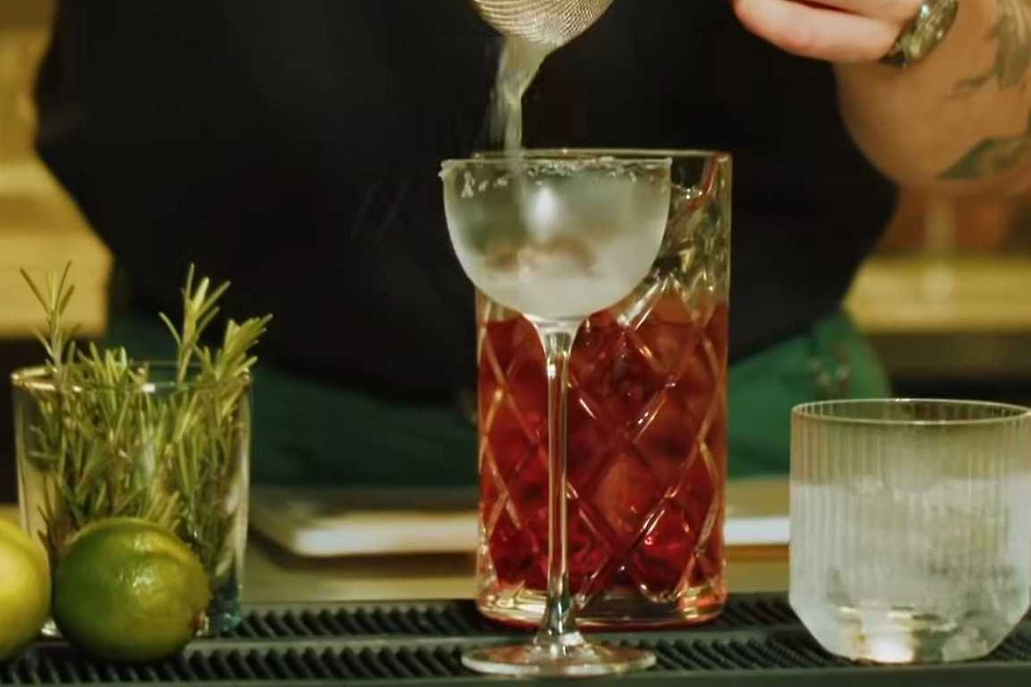 Point x Efsy: Cocktails & Grooves