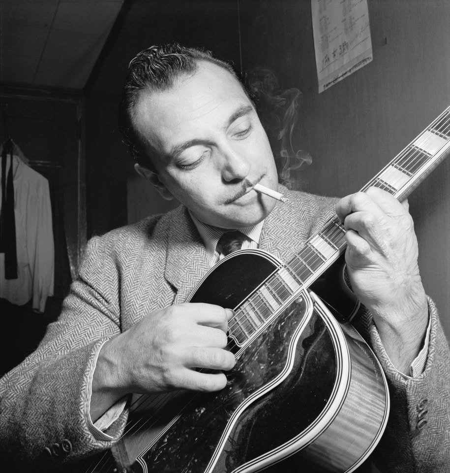 THE HOT CLUB ORCHESTRA