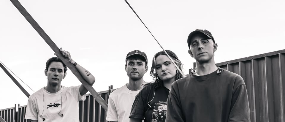 BLACK FOXXES - Berlin, Mikropol