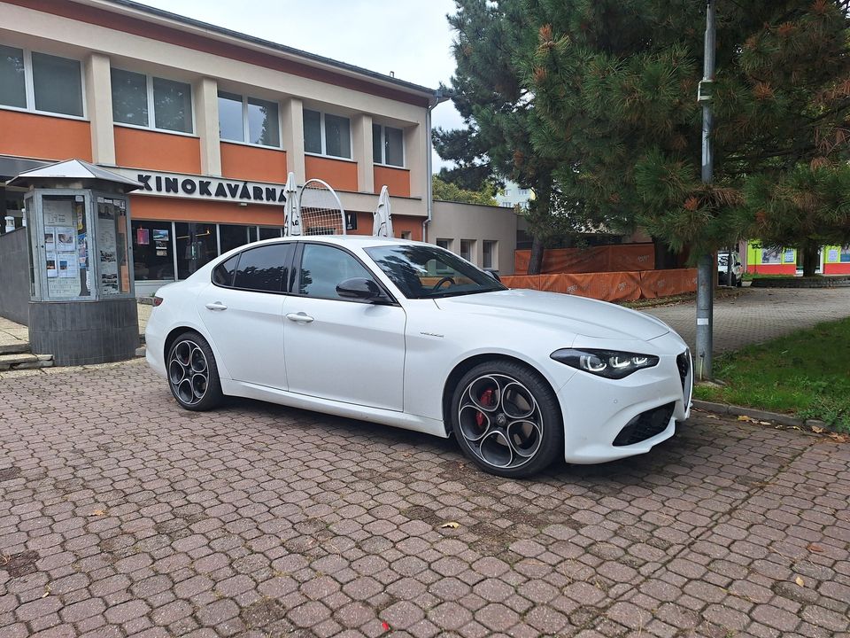 Alfa Romeo Giulia: prohlídka