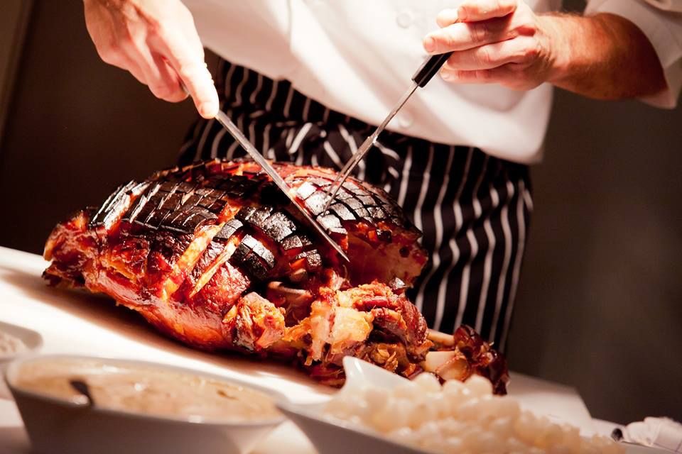 Rožnění selete + živá hudba na terase v restauraci na Lužinách