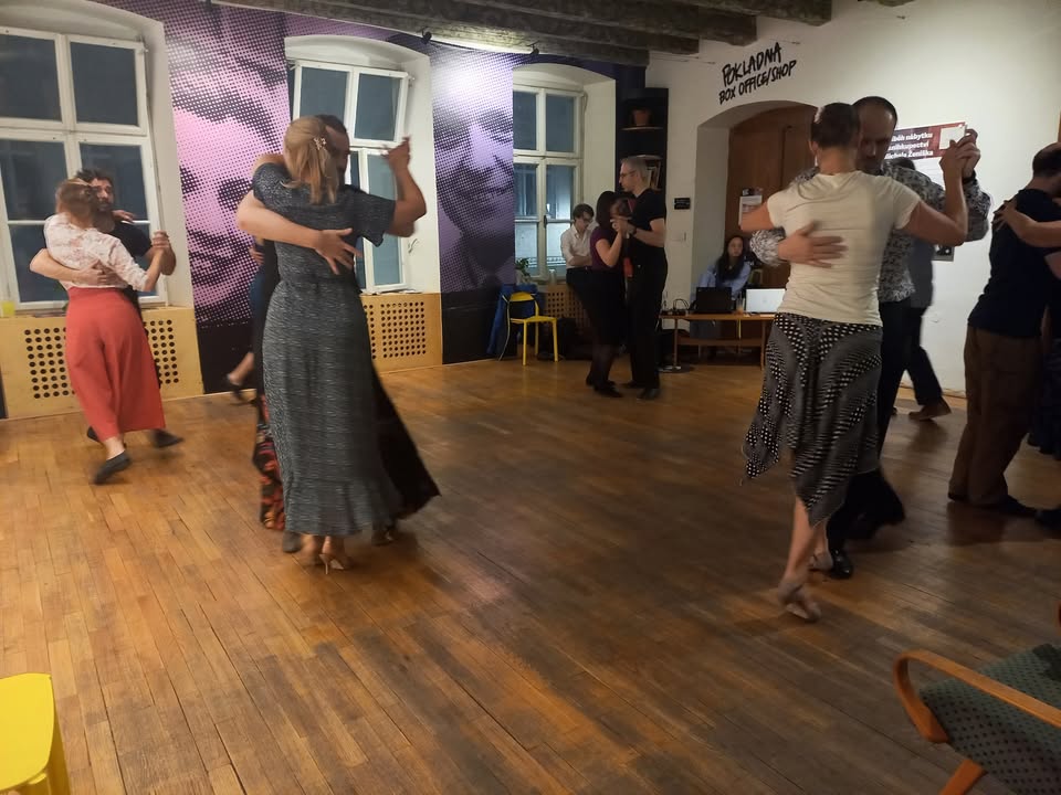 Milonga v Café Paměti národa
