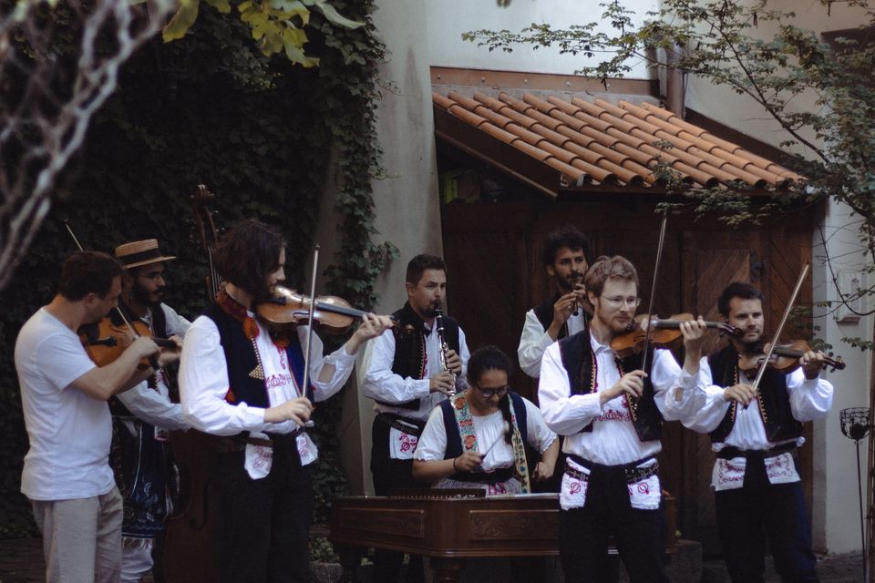 Beseda u cimbálu s Muzičkou