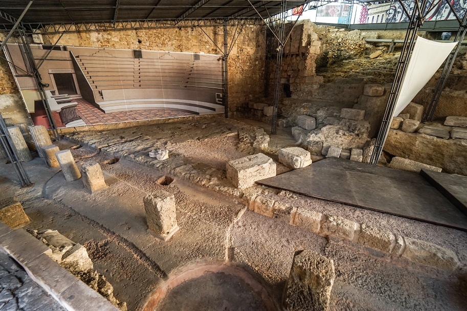 Visita orientada • O teatro romano em língua gestual portuguesa