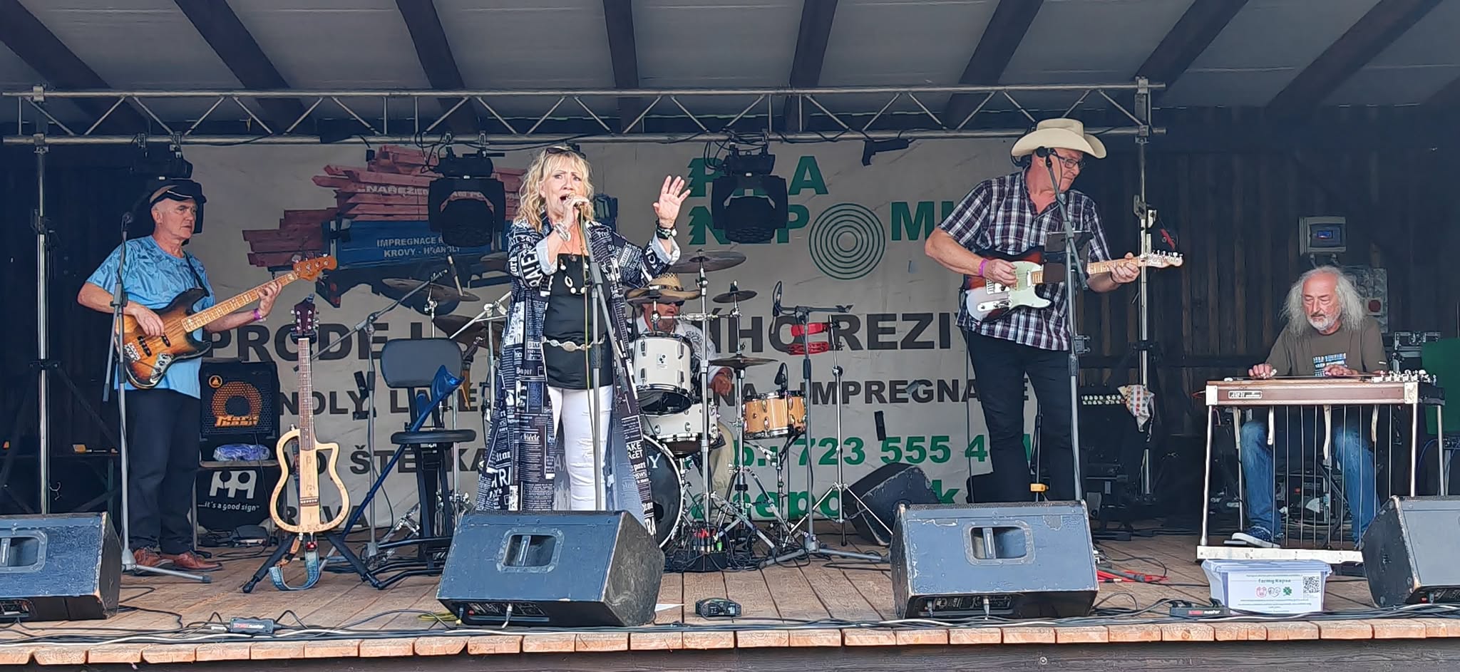Hana Lounová & Country Steel